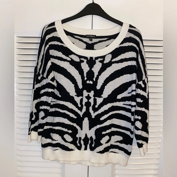 Express Zebra Animal Print Black White Stripes Cotton Pullover Sweater - Picture 1 of 8